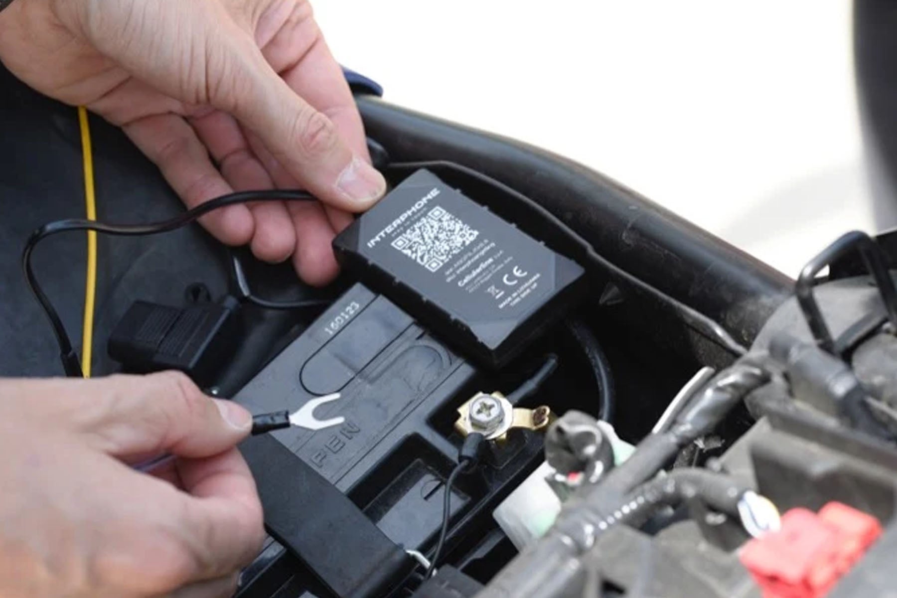 ANGEL LINK - LOCALIZADOR DE PISTA GPS ANTIRROBO POR CABLE